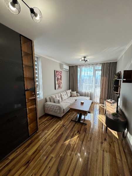 Дава се под наем Тристаен апартамент в Пловдив, Център - 84 кв.м за 177800 € - Снимка #4