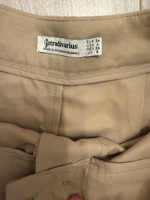 Fusta Stradivarius bej