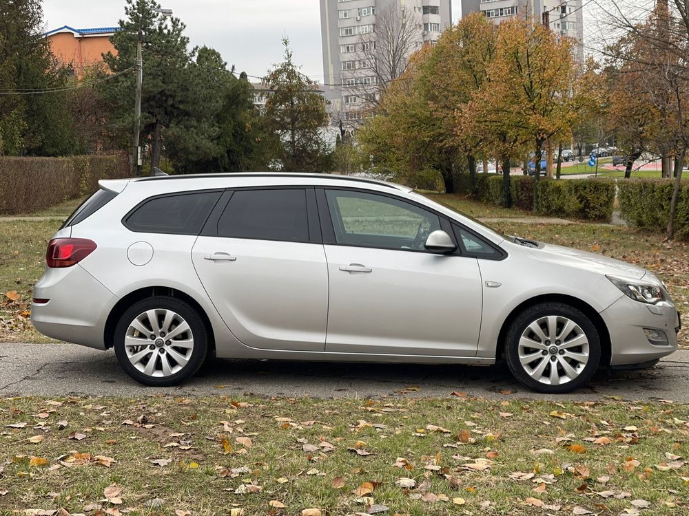 Vand Opel Astra J  Sportback