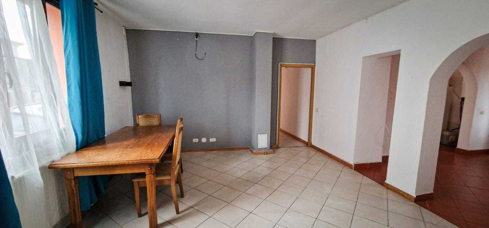 Casă de închiriat în Micălaca, 3 dormitoare, living, bucatarie, 2 băi