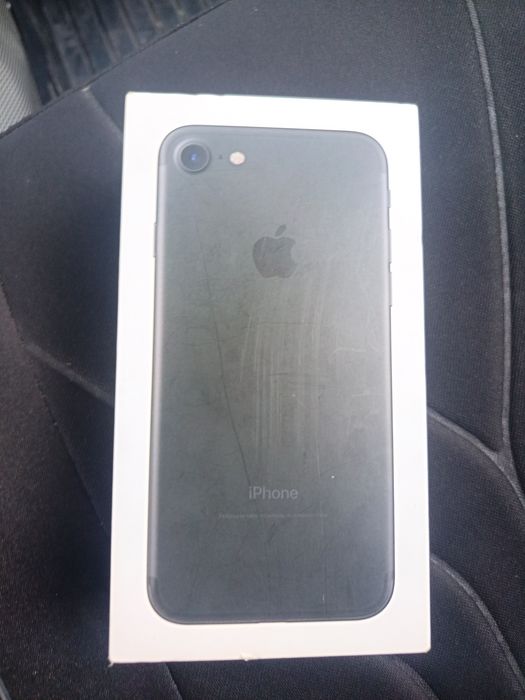 IPhone 7 usta kormagan