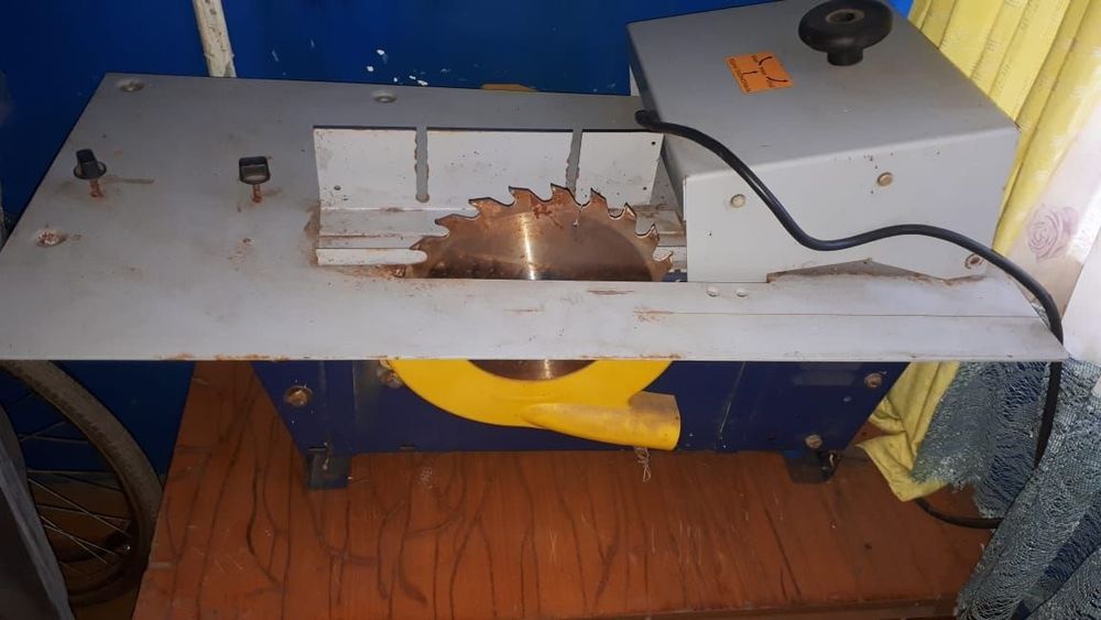 Продам станок дерево обраатовающий