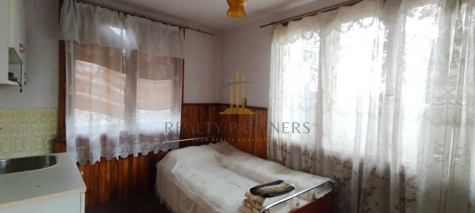Продава къща в с. Дивотино облас Перник