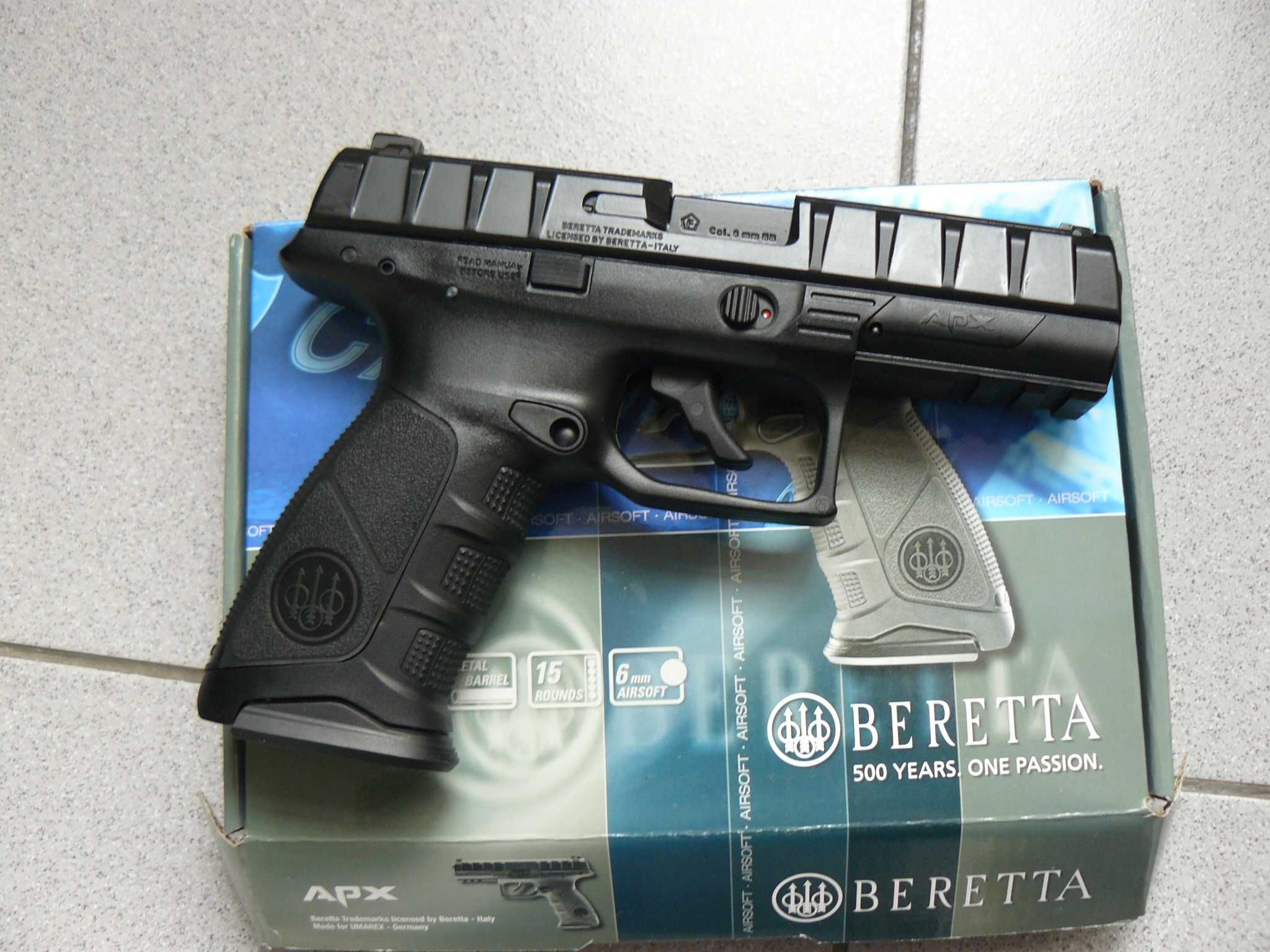 Pistol Airsoft BERETTA APX CO2,Metal Slide Nou,Produs Licenta UMAREX