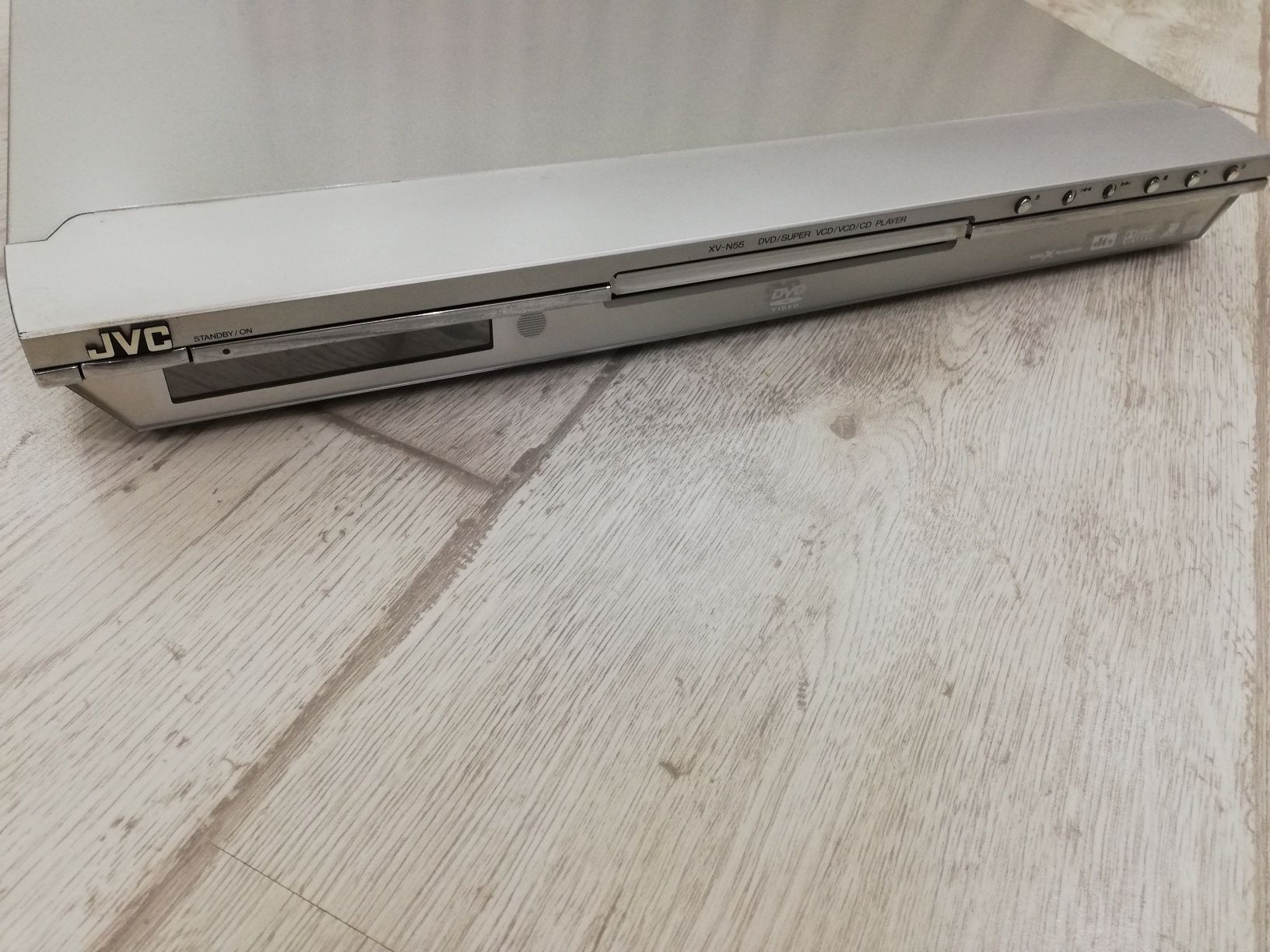 DVD player JVC  + 4 диска