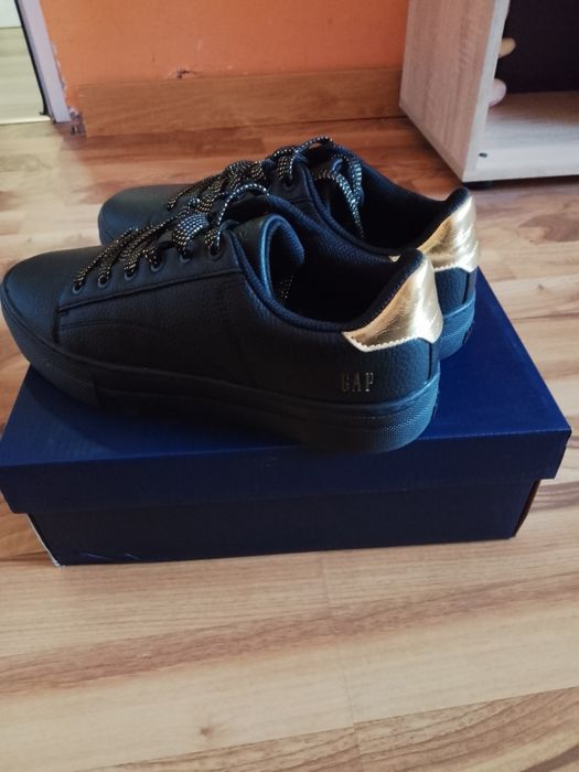 Дамски маратонки 39 номер