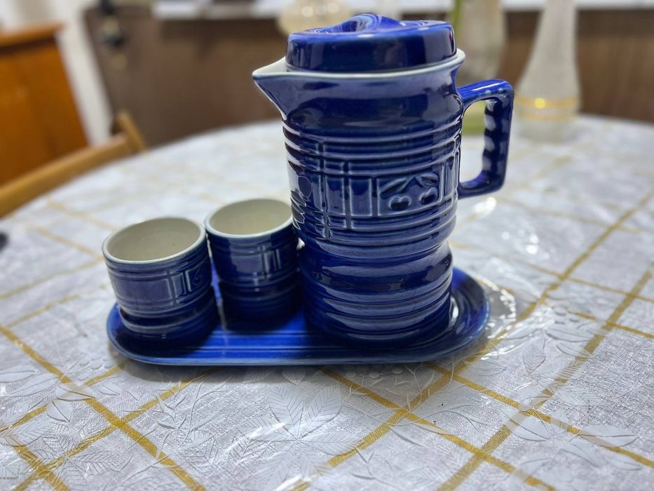 Продам графин с двумя бокалами