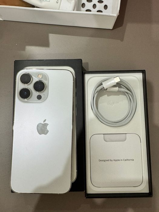 Продам Айфон 13 про