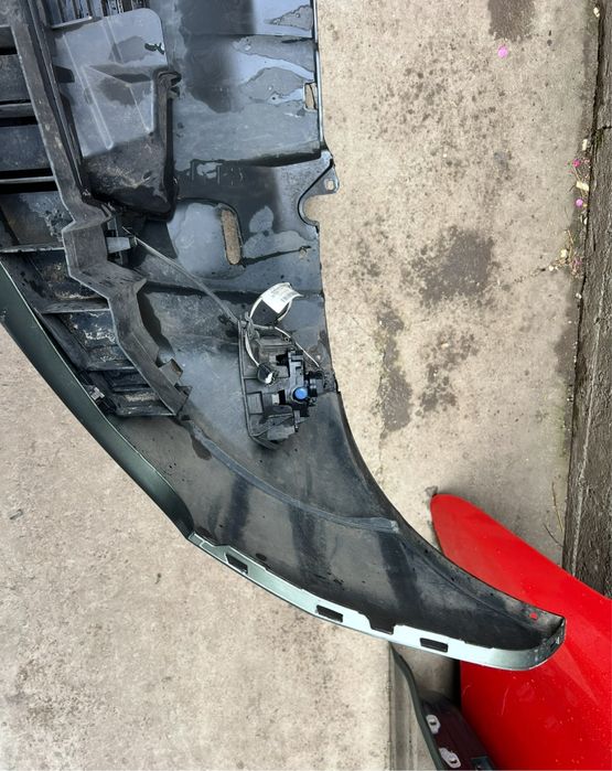 Vand bara fata Dacia Duster 2010/2013 completa