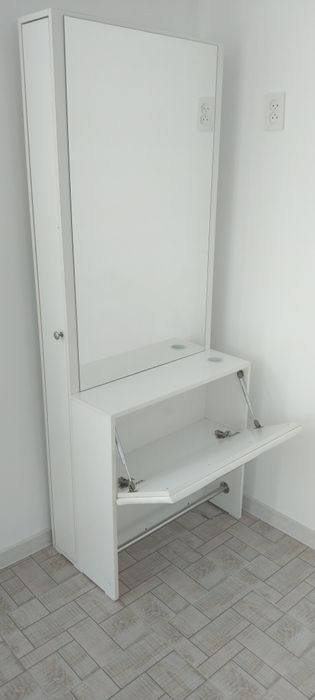 шкаф для салона красоты