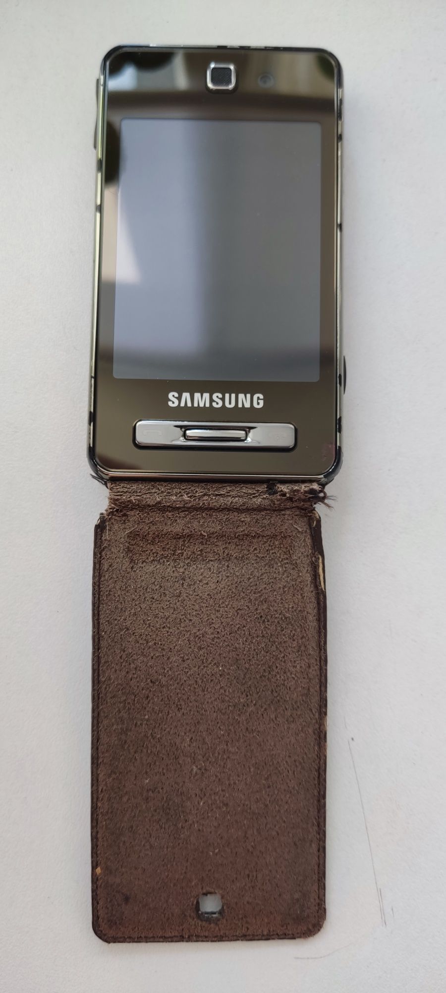 Телефон Samsung F-480