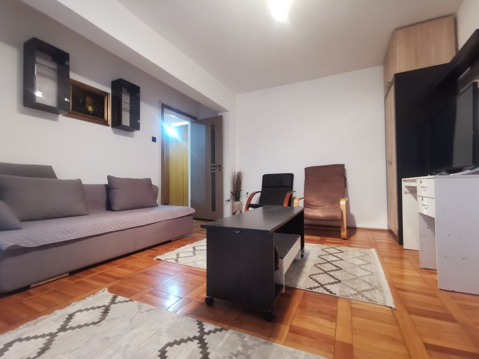 Chirie 3 camere zona Iosia