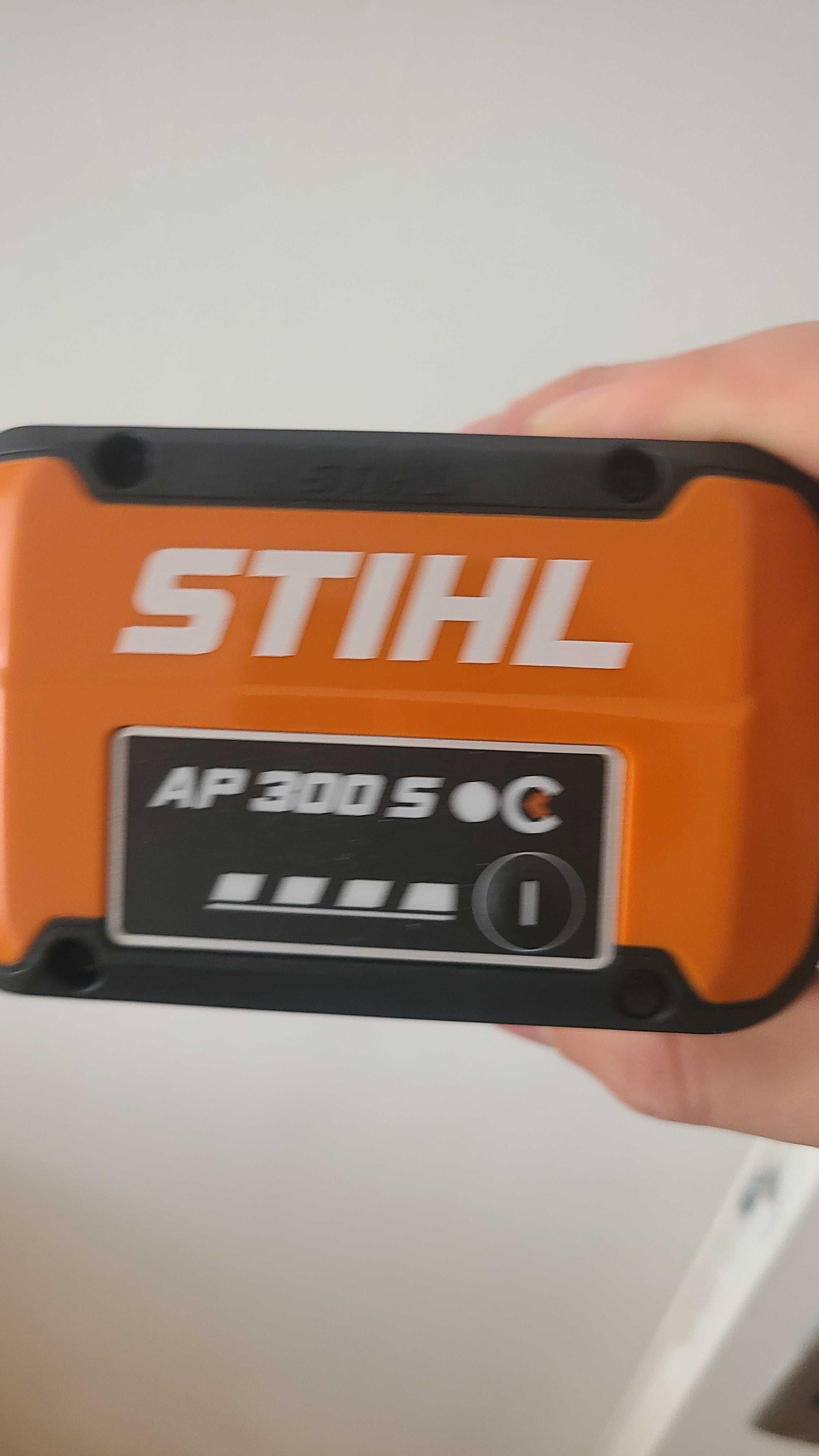 Батерия Stihl АP200/АР300/AP300S/АР500S и зарядно Stihl AL500 под наем
