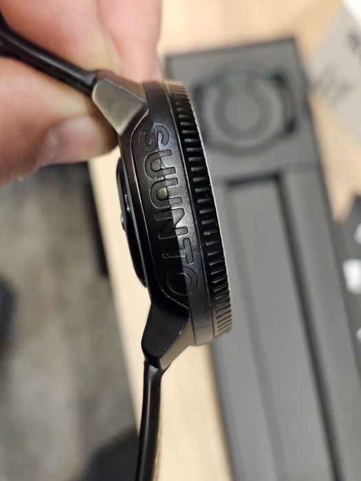 Suunto Race All Black