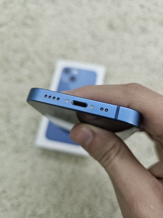 iPhone 13 mini много запазен!