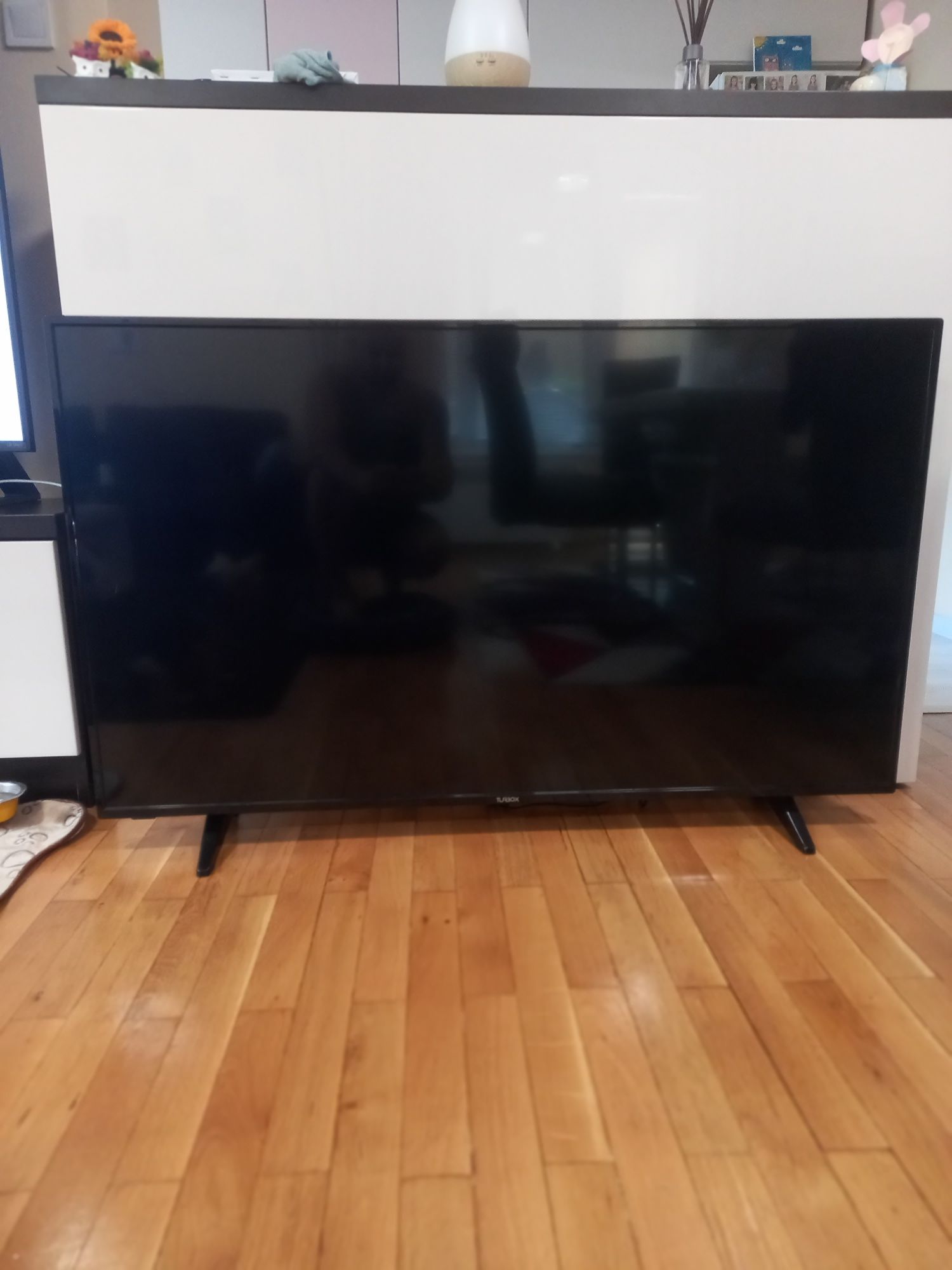 Телевизор 55 инча TURBOX 4K