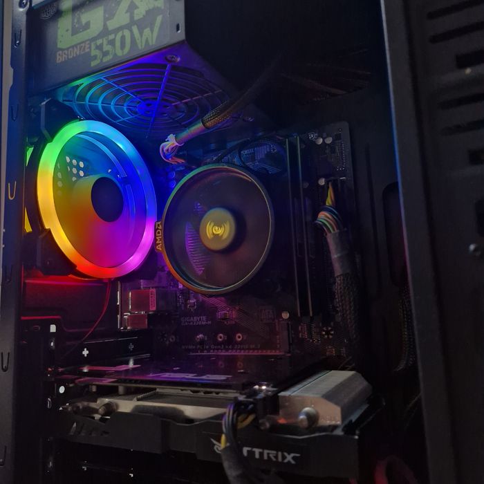 Универсален компютър