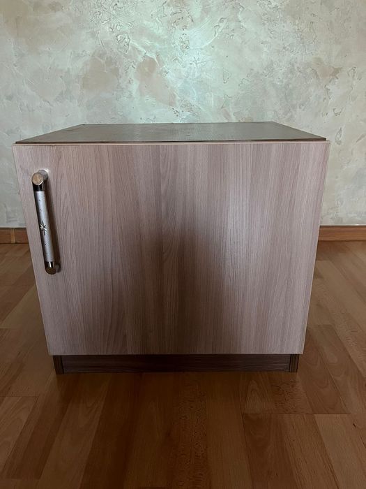 Тумба прикроватная