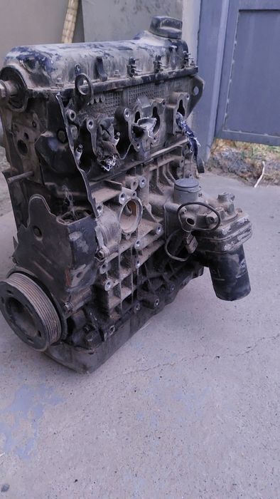 Запчасть фольцваген б 5