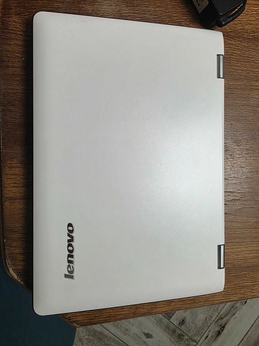 Laptop Lenovo Yoga 300