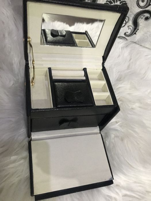 Casete vintage piele bijuterii