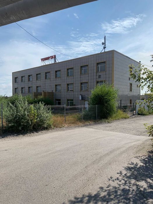 Срочно продается отдельно стоящее 3х этажное здание СРОЧНО!
