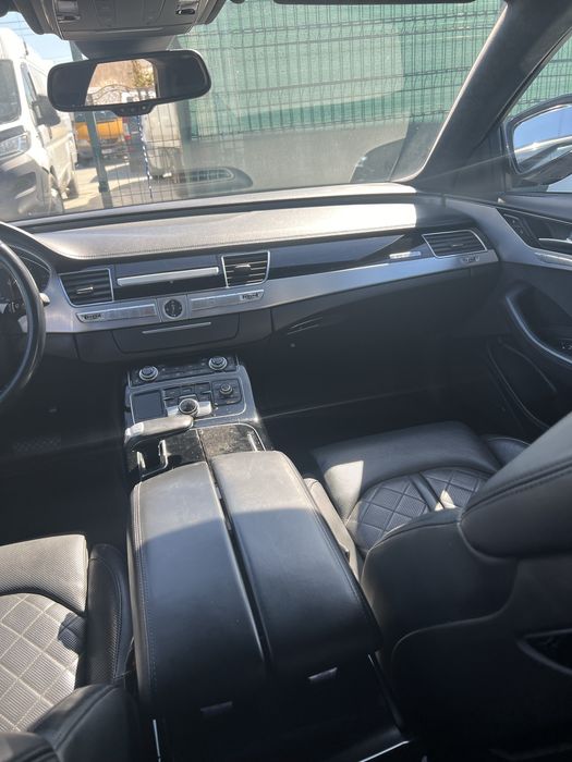 Vand audi A8 impecabil 2017