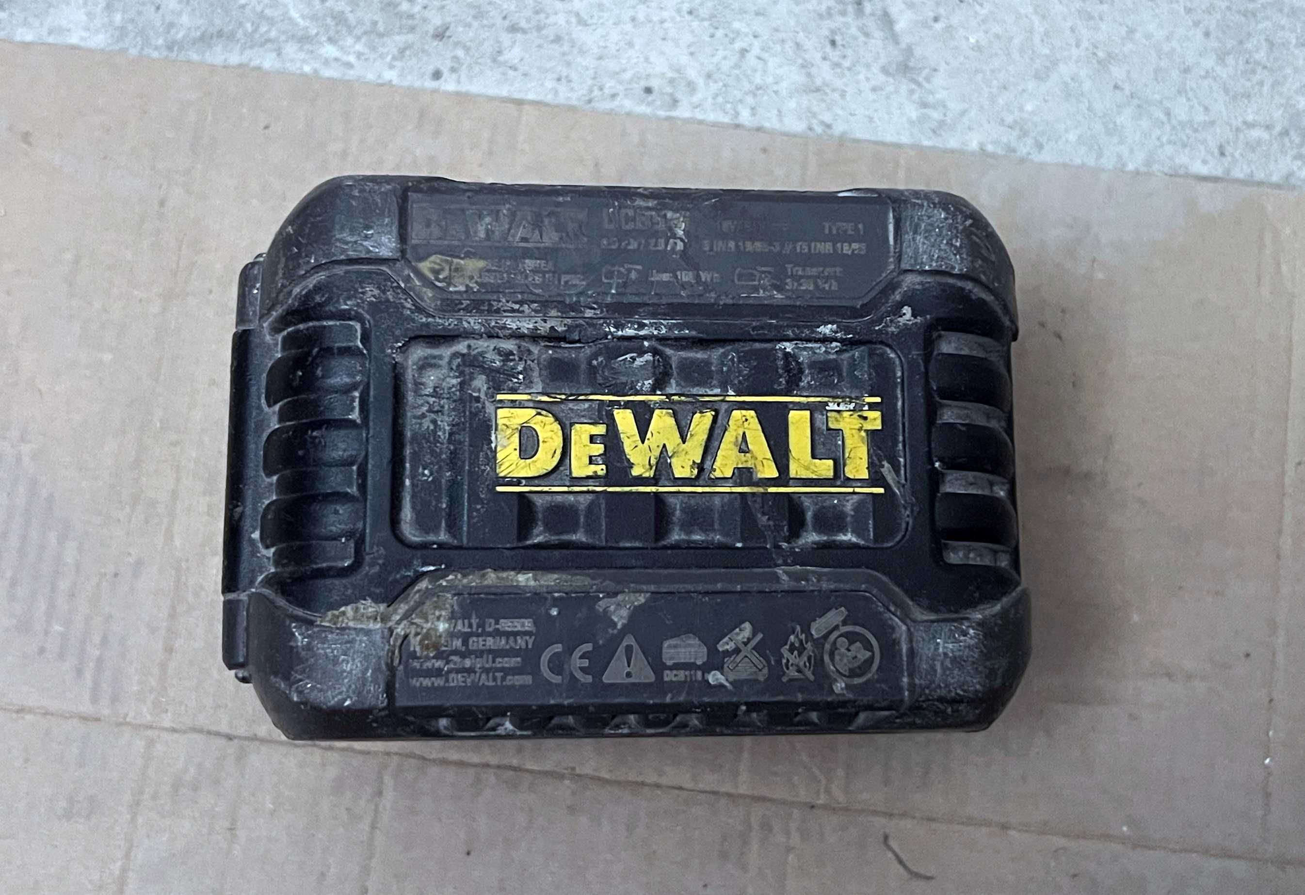 Baterie DEWALT XR FLEXVOLT 18V 6Ah 54V originala stare buna