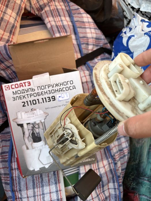 Продам на Гранту 8клопп Топливная станция и провода