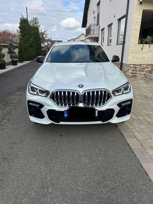 BMW X6 M Extra Full Alb Perlat Pachet Carbon