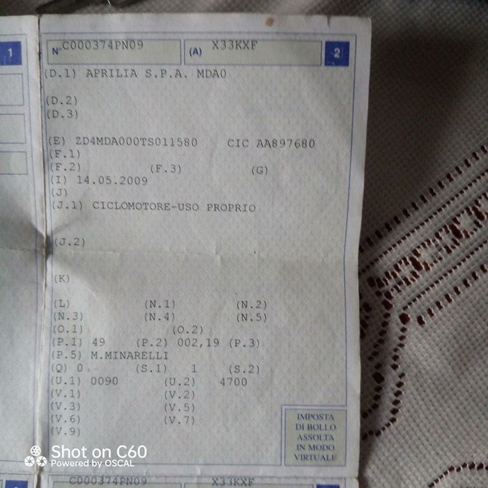 Vând scutere unu Aprilia cu probleme la pornire și unul funcțional