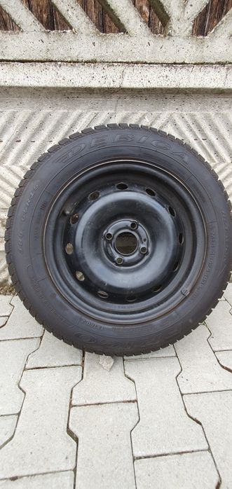 Vând 4 jante tablă si cauciucuri iarnă