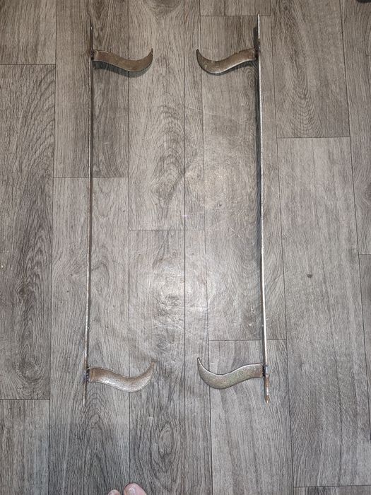 Крепления для чугунных батарей