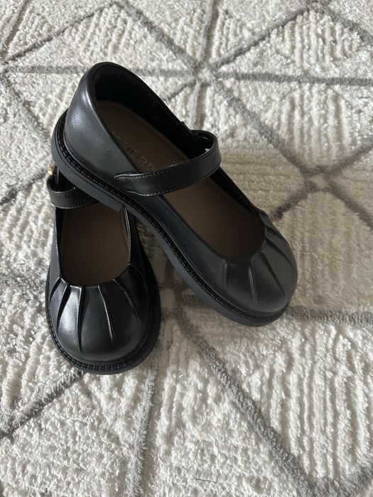 Продам туфельки для девочки