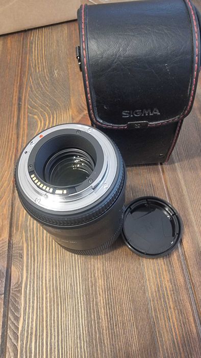 SIGMA 105mm 1:2.8 DG MACRO