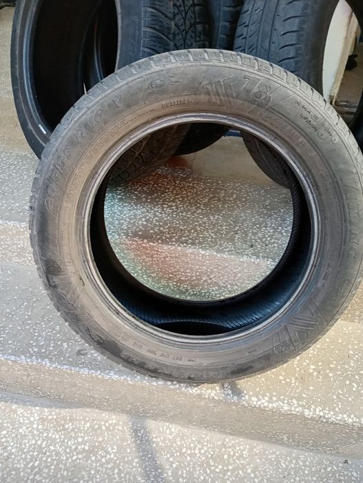 Vând cauciucuri și jante