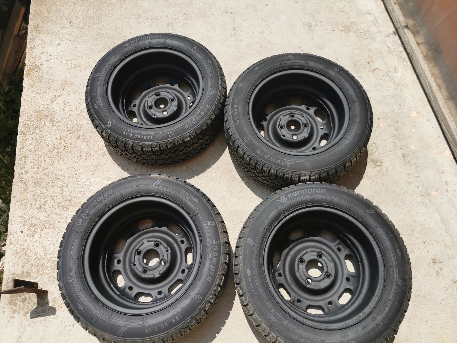Зимни гуми с джанти 14" 4x100 ET38 - за VW и други модели