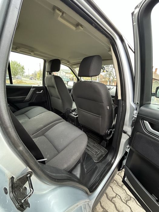 Land Rover Freelander 4x4 / 2.2 / 150 cp / 2009-06