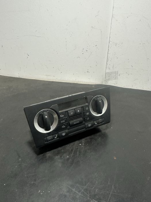 Panou clima  cu incalzire in scaune Audi A3 8P  BKD BKC BMP 8P0820043J