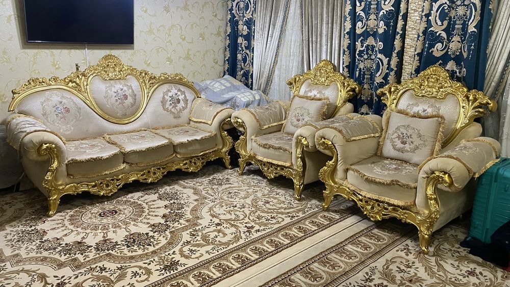 Divan kreslo 3talik SROCHNA SOTILADI!!