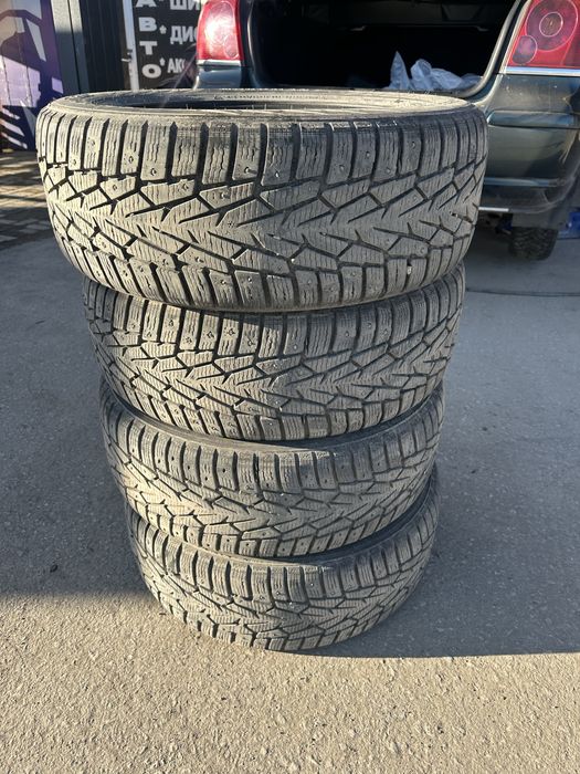 Шины на шипы  размер 205/65/16
