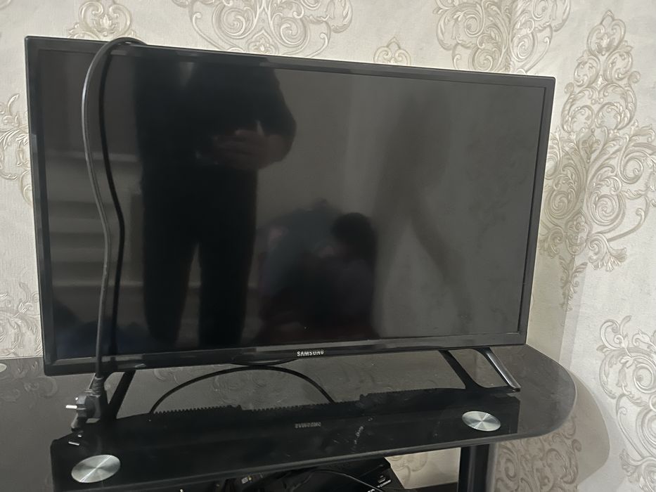 Телизор смарт на отличный состоянин
