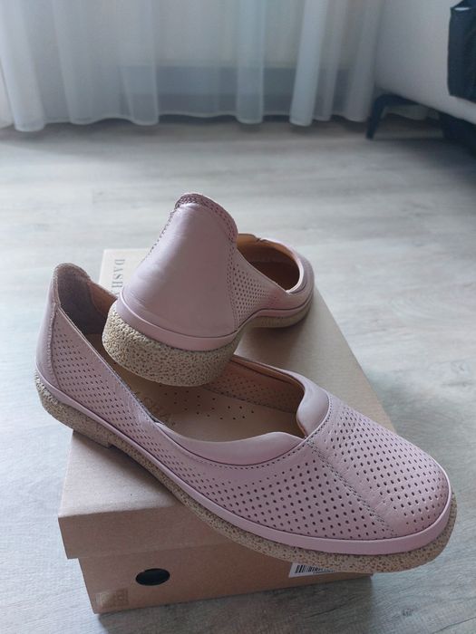Balerini roz pudra din piele cu perforatii fine 38