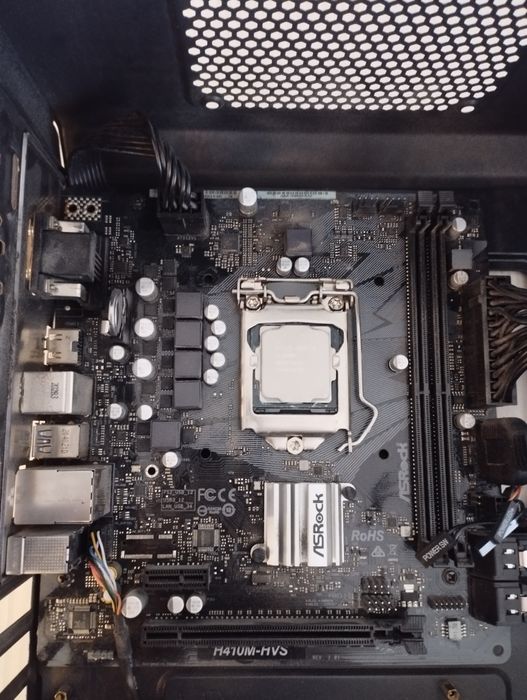 Kit placa de baza i3 10100f, 16gb ddr 2666mhz