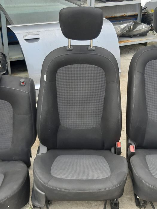 Scaune banchete Hyundai i 20