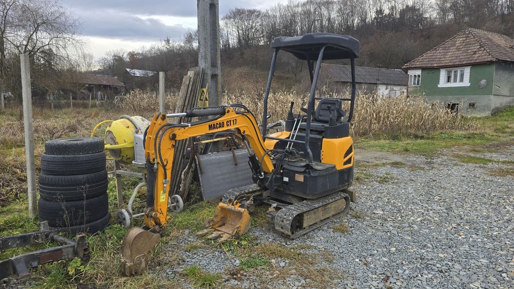 Vand miniexcavator Macao Ct 17