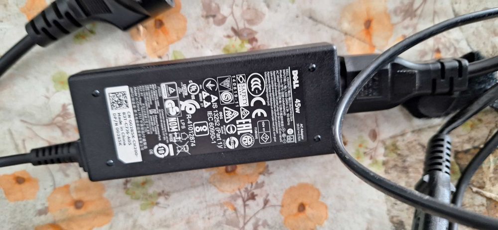 Incarcator alimentator laptop HP, Dell cu mufa mica, pin central 19,5V
