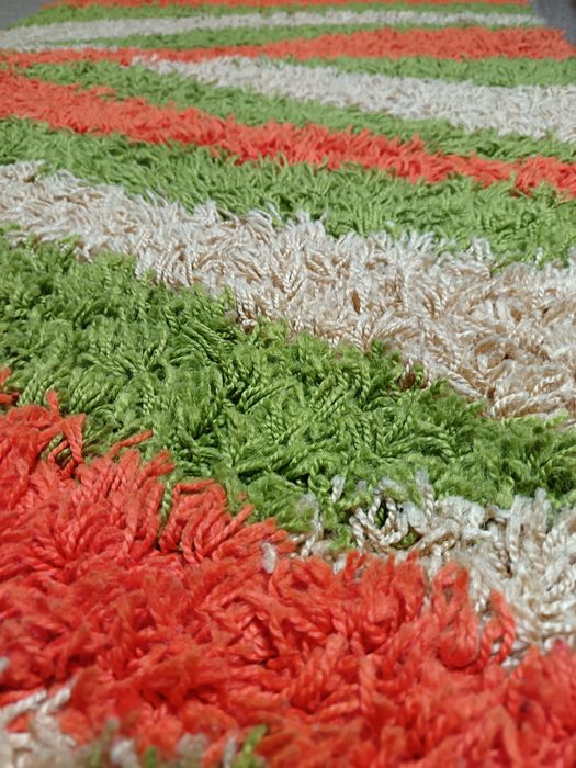 Ковёр новый, классный