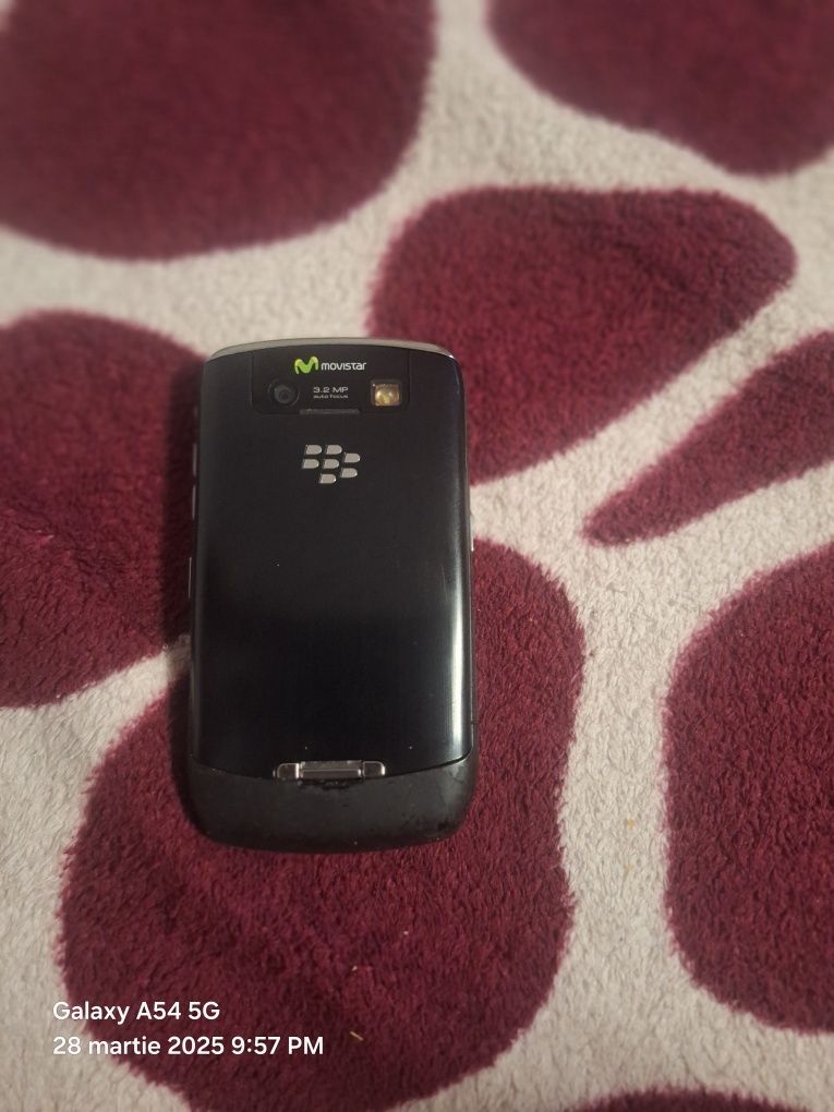 Blackberry 9300  cred:)
