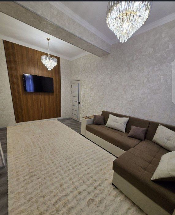 Chilonzor Novza metro yonida